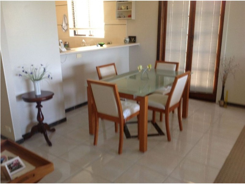 2/540 Marine Parade, Biggera Waters QLD 4216