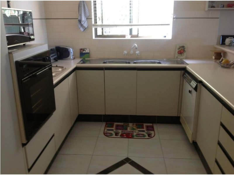 2/540 Marine Parade, Biggera Waters QLD 4216