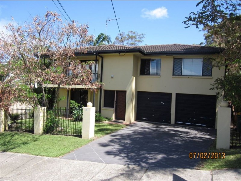 30A Gordon Street, Labrador QLD 4215