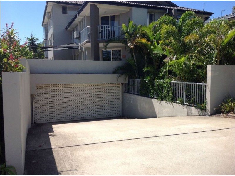1/131 Muir Street, Labrador QLD 4215