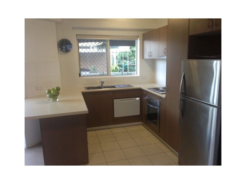 1/131 Muir Street, Labrador QLD 4215