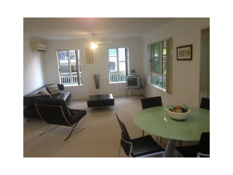 1/131 Muir Street, Labrador QLD 4215