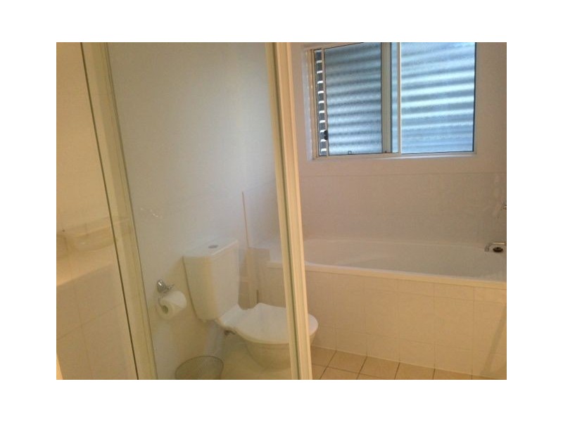 1/131 Muir Street, Labrador QLD 4215