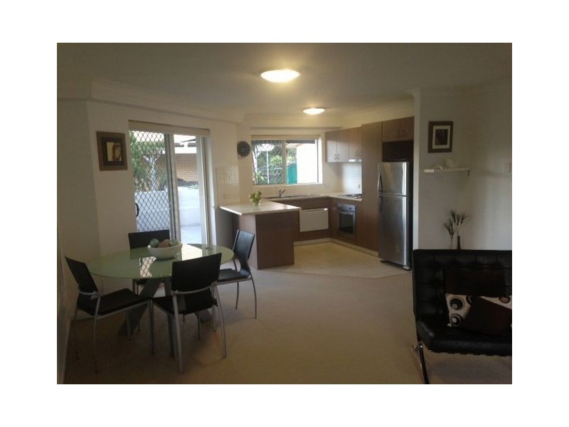 1/131 Muir Street, Labrador QLD 4215