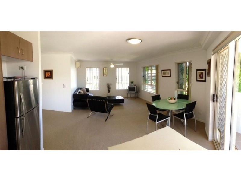 1/131 Muir Street, Labrador QLD 4215