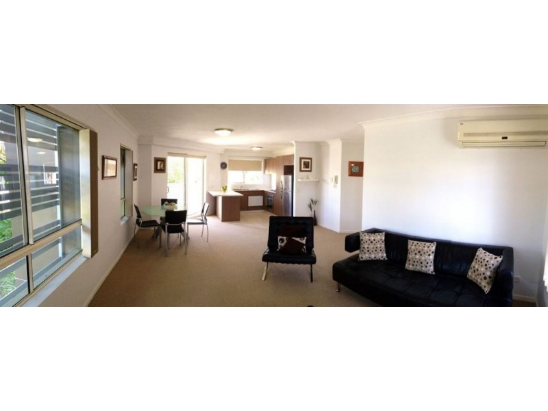 1/131 Muir Street, Labrador QLD 4215