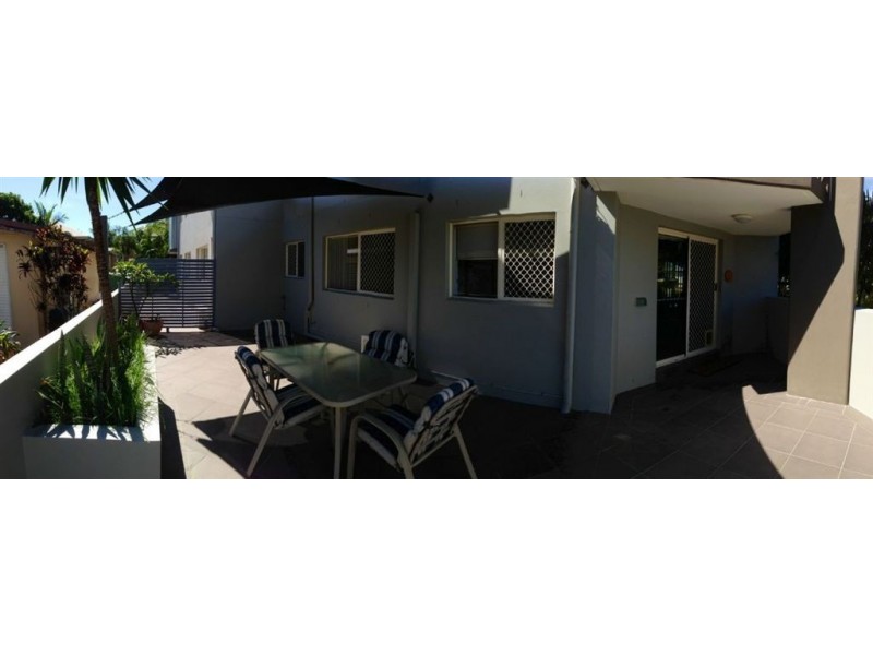 1/131 Muir Street, Labrador QLD 4215