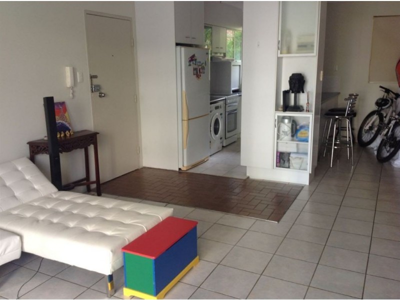 6/490 Marine Parade, Biggera Waters QLD 4216