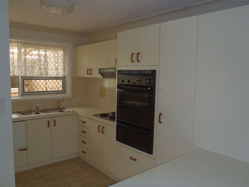 2/12 Sanctuary Court, Coombabah QLD 4216