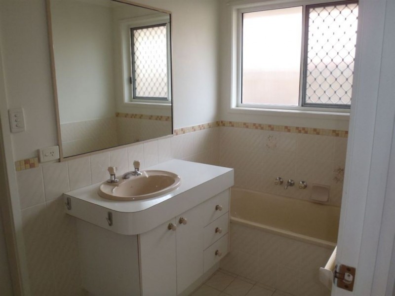 2/12 Sanctuary Court, Coombabah QLD 4216