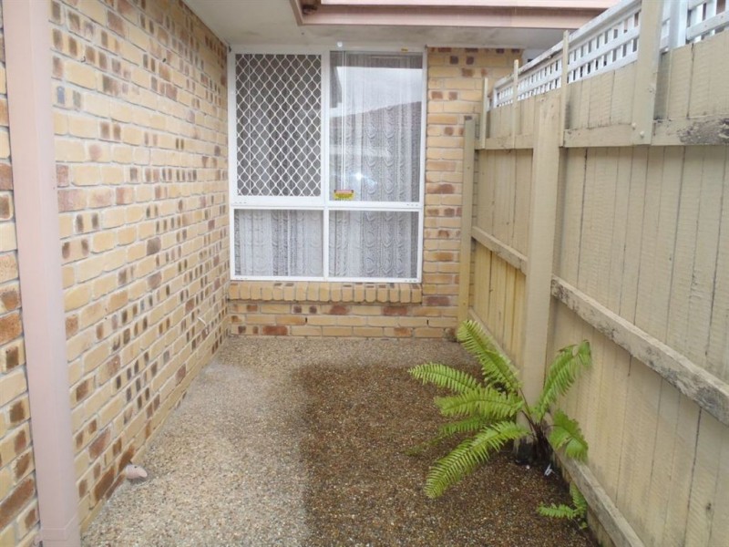 2/12 Sanctuary Court, Coombabah QLD 4216