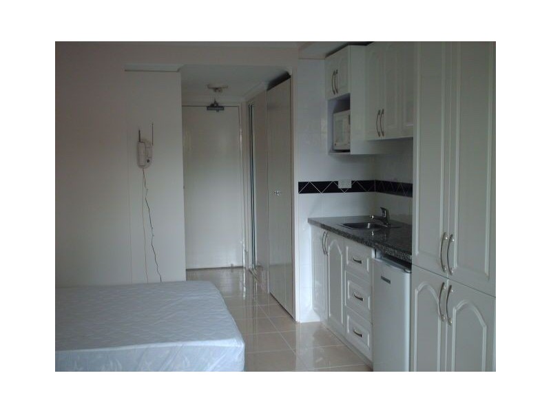 6/125 Frank Street, Labrador QLD 4215