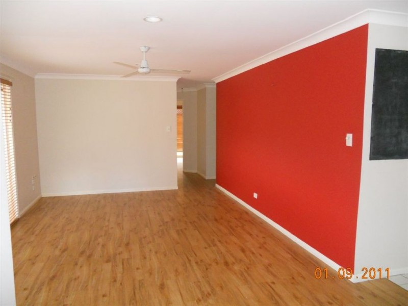 2/20 Annette Court, Labrador QLD 4215