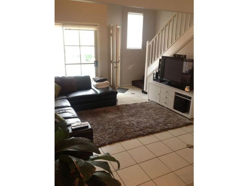 12/1a Alison Road, Carrara QLD 4211