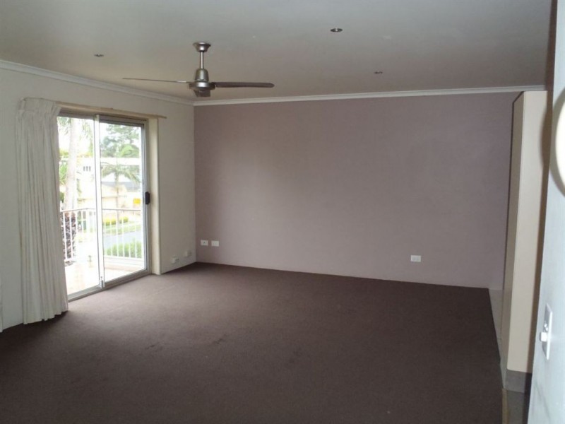 11/9 Loder Street, Biggera Waters QLD 4216