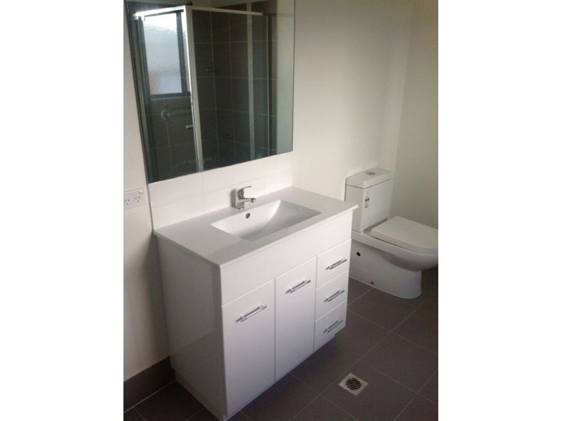 3C Brookside Road, Labrador QLD 4215