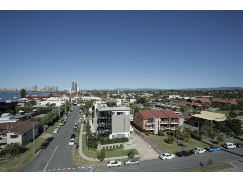 19 Imperial Parade, Labrador QLD 4215