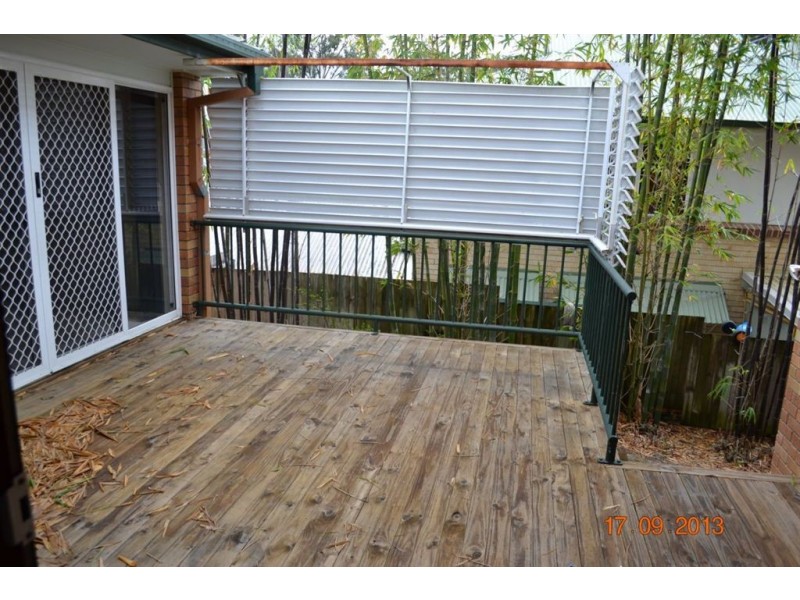 2/7a Government Road, Labrador QLD 4215