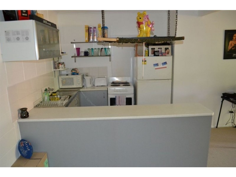 1/4 Sunshine Court, Labrador QLD 4215