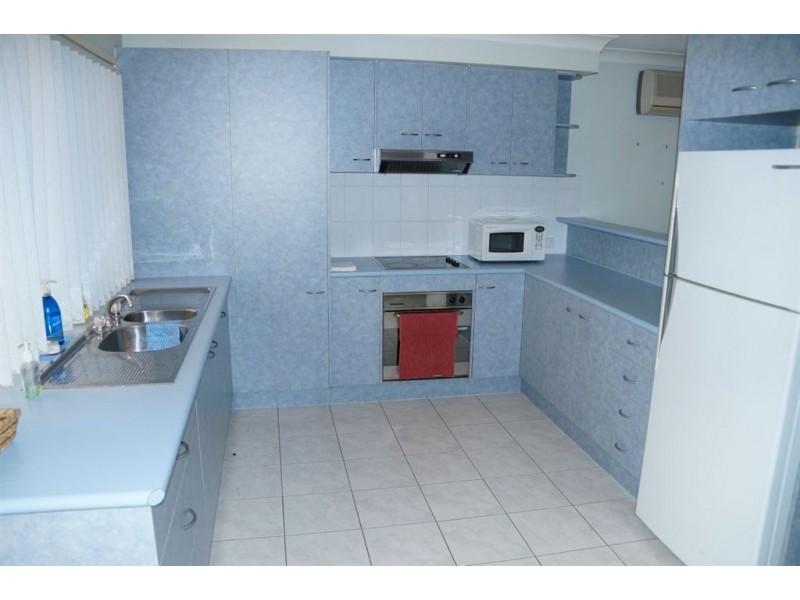 29/469 Pine Ridge Road, Runaway Bay QLD 4216