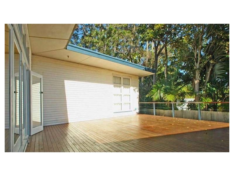 84 Whiting Street, Labrador QLD 4215