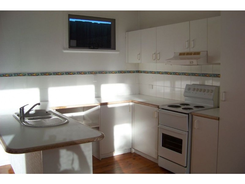 84 Whiting Street, Labrador QLD 4215