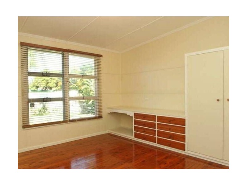 84 Whiting Street, Labrador QLD 4215