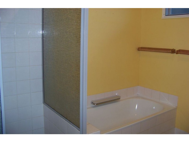 84 Whiting Street, Labrador QLD 4215