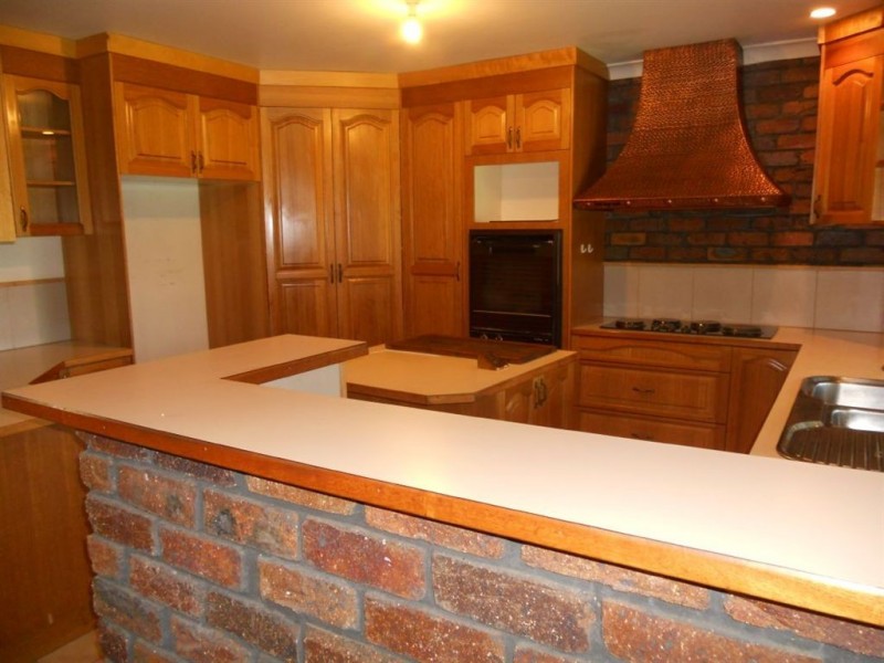 230 Guanaba Creek Road, Guanaba QLD 4210