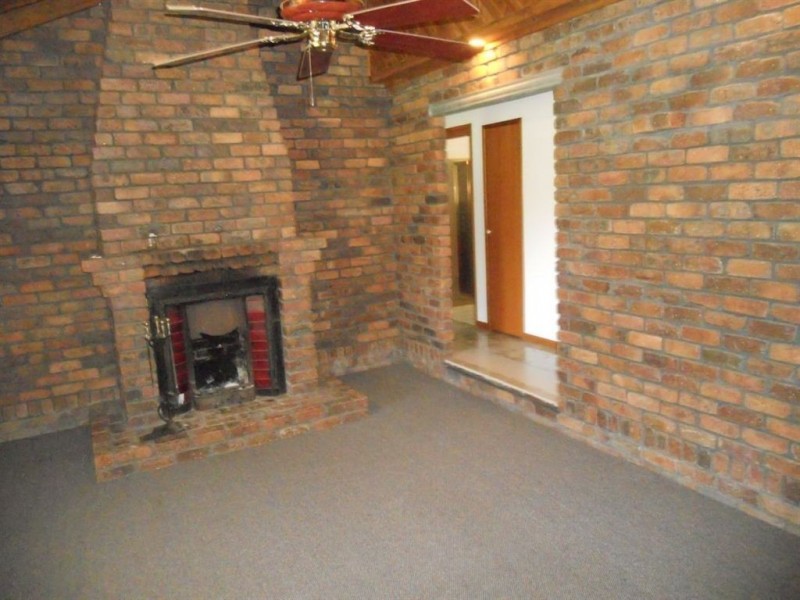 230 Guanaba Creek Road, Guanaba QLD 4210