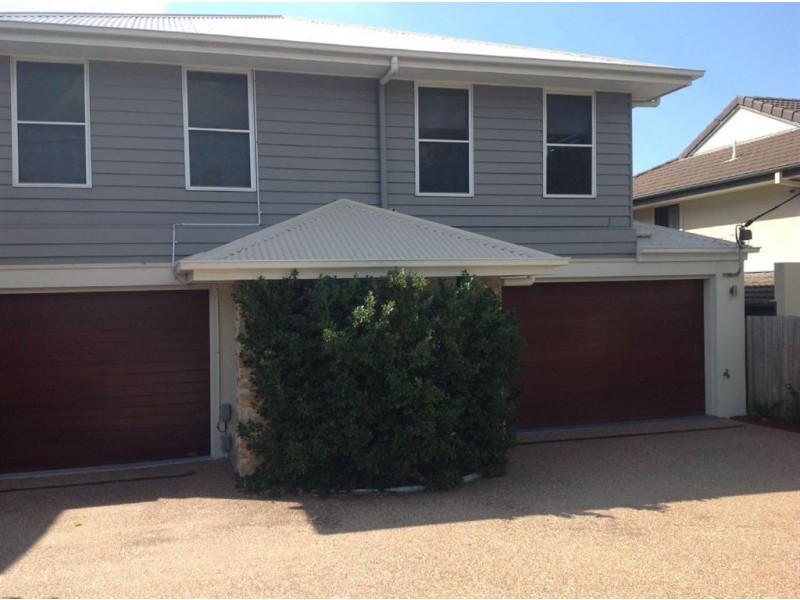 2/5 Ashton Street, Labrador QLD 4215