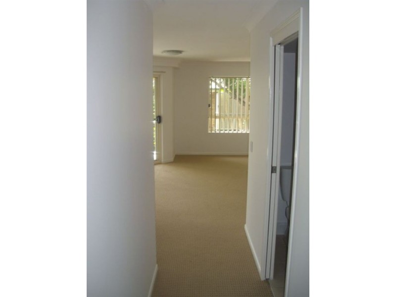 5/131 Muir Street, Labrador QLD 4215