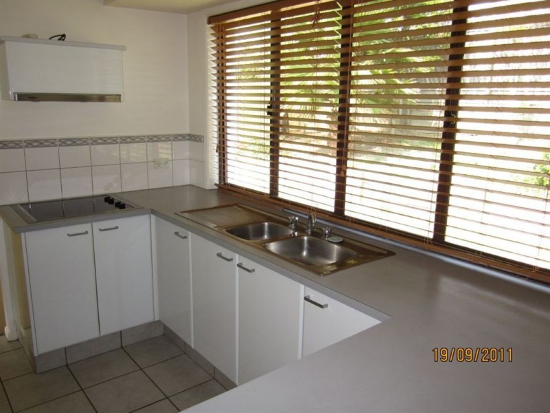 71 Allied Drive, Arundel QLD 4214