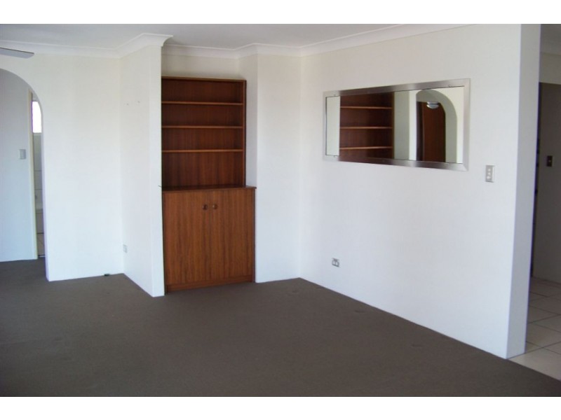 10/282 Marine Parade, Labrador QLD 4215