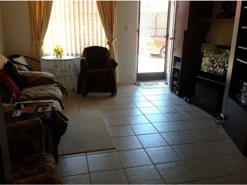 3/33 Middle Street, Labrador QLD 4215