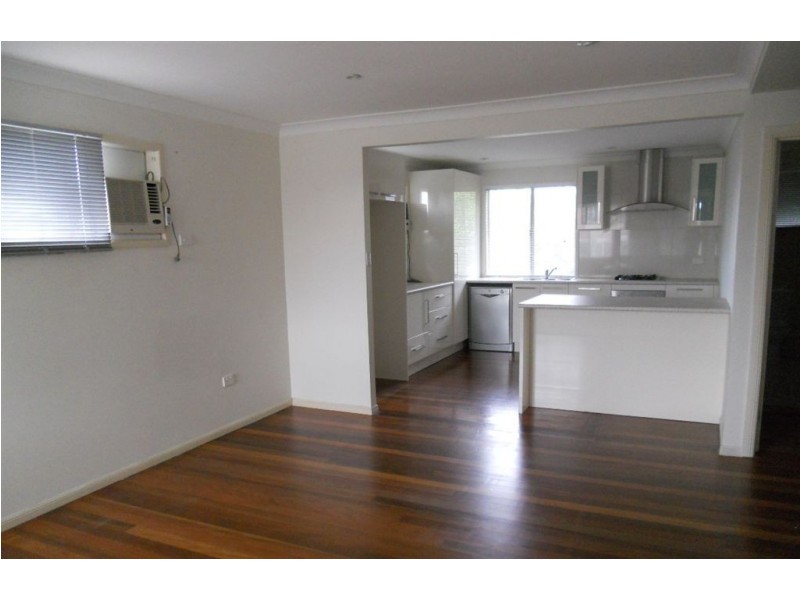 48 Government Road, Labrador QLD 4215