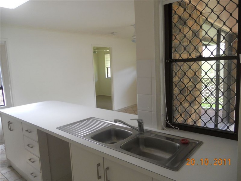 130 Olsen Avenue, Labrador QLD 4215