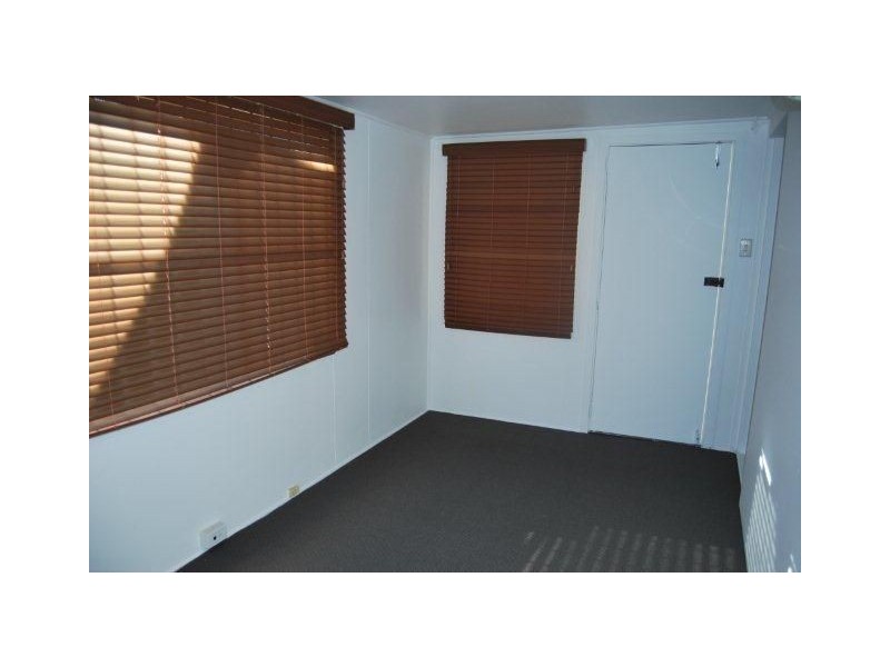 25 Brisbane Road, Labrador QLD 4215