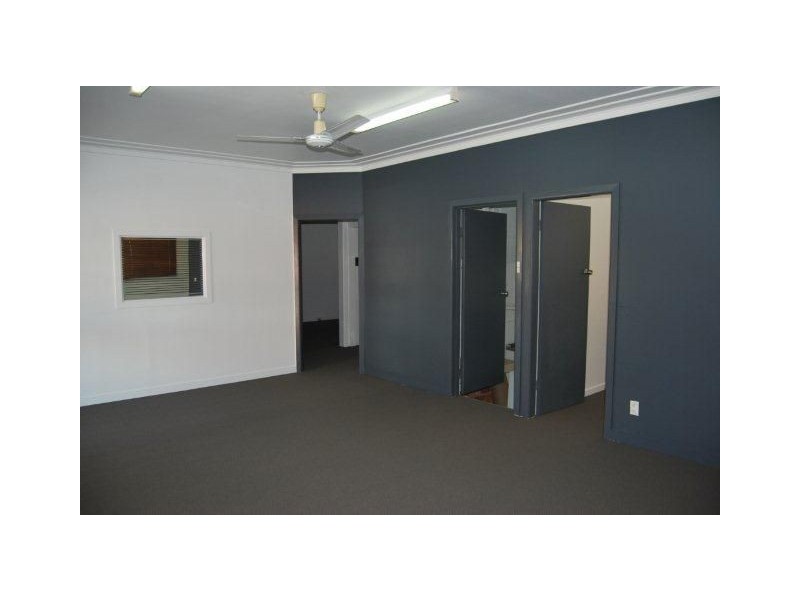 25 Brisbane Road, Labrador QLD 4215