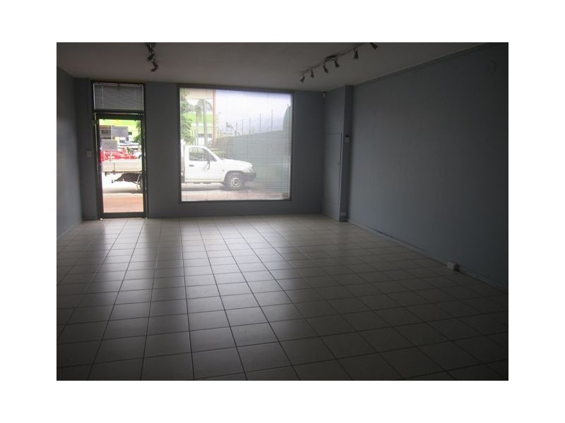 1/6 Ereton Drive, Labrador QLD 4215