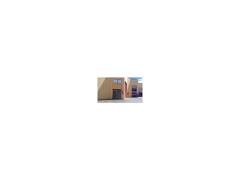 2/227a Brisbane Road, Labrador QLD 4215
