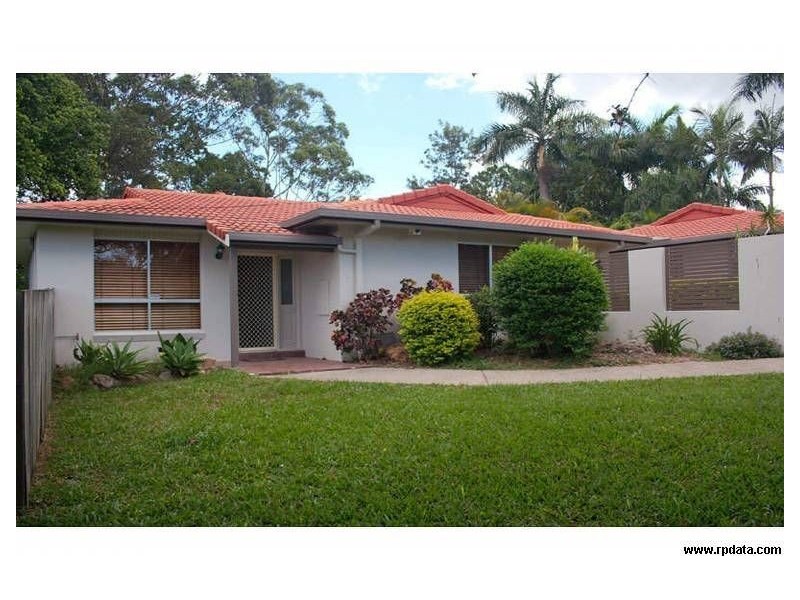 2 Oak Street, Nerang QLD 4211