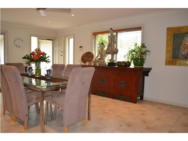 2 Oak Street, Nerang QLD 4211