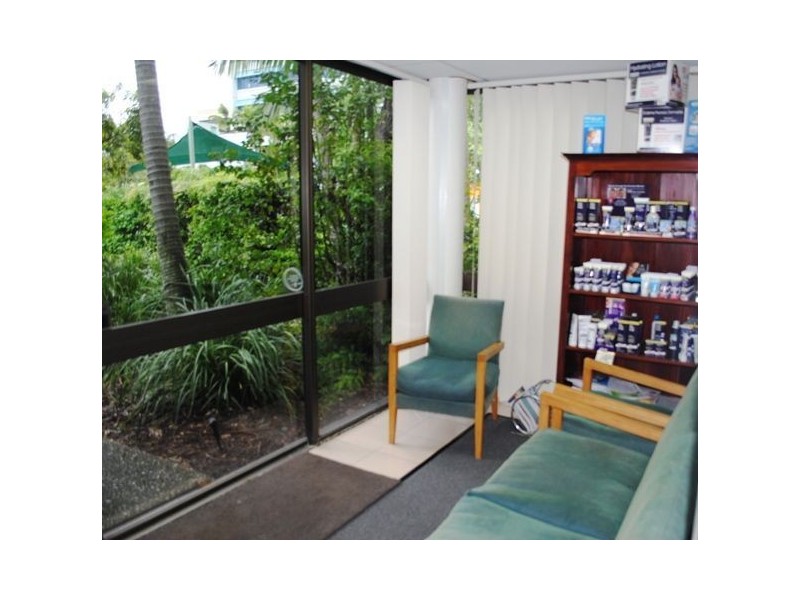 4/17 Karp Court, Bundall QLD 4217