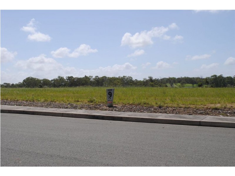 25 Lennox Drive, Redland Bay QLD 4165