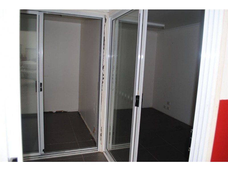 4/6 Supply Court, Arundel QLD 4214