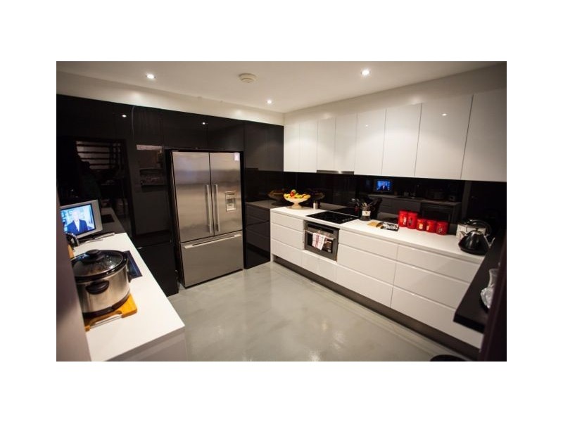 1/23 Wrights Place, Arundel QLD 4214