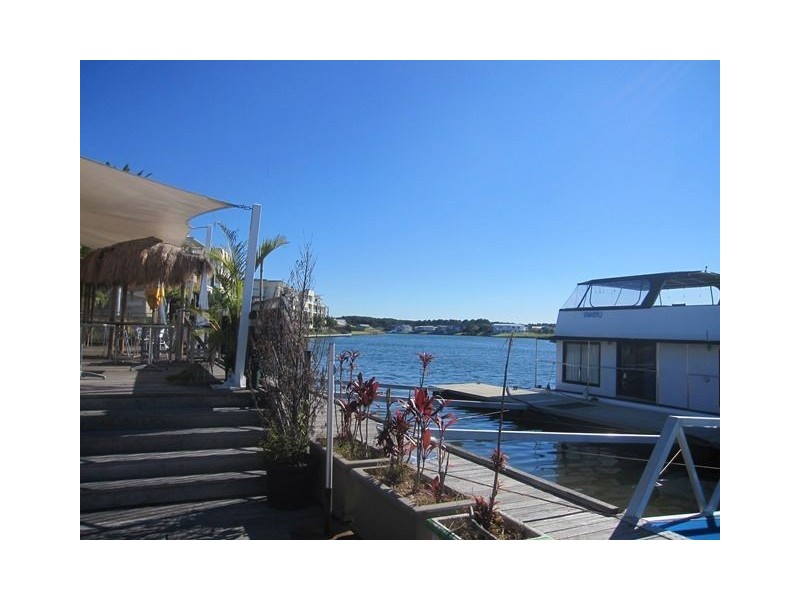 100/2 Sickle Avenue, Hope Island QLD 4212