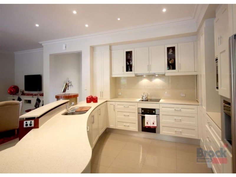 8 Evergreen Parade, Flagstaff Hill SA 5159