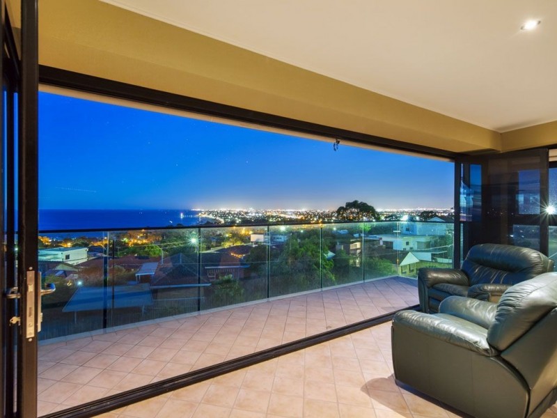 34 Angas Crescent, Marino SA 5049